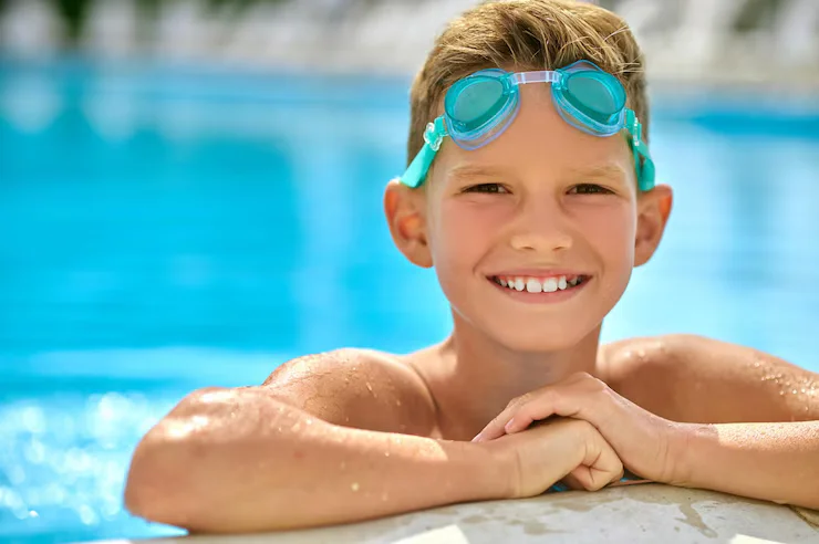 Clase de natación infantil en Madrid a domicilio con monitor titulado